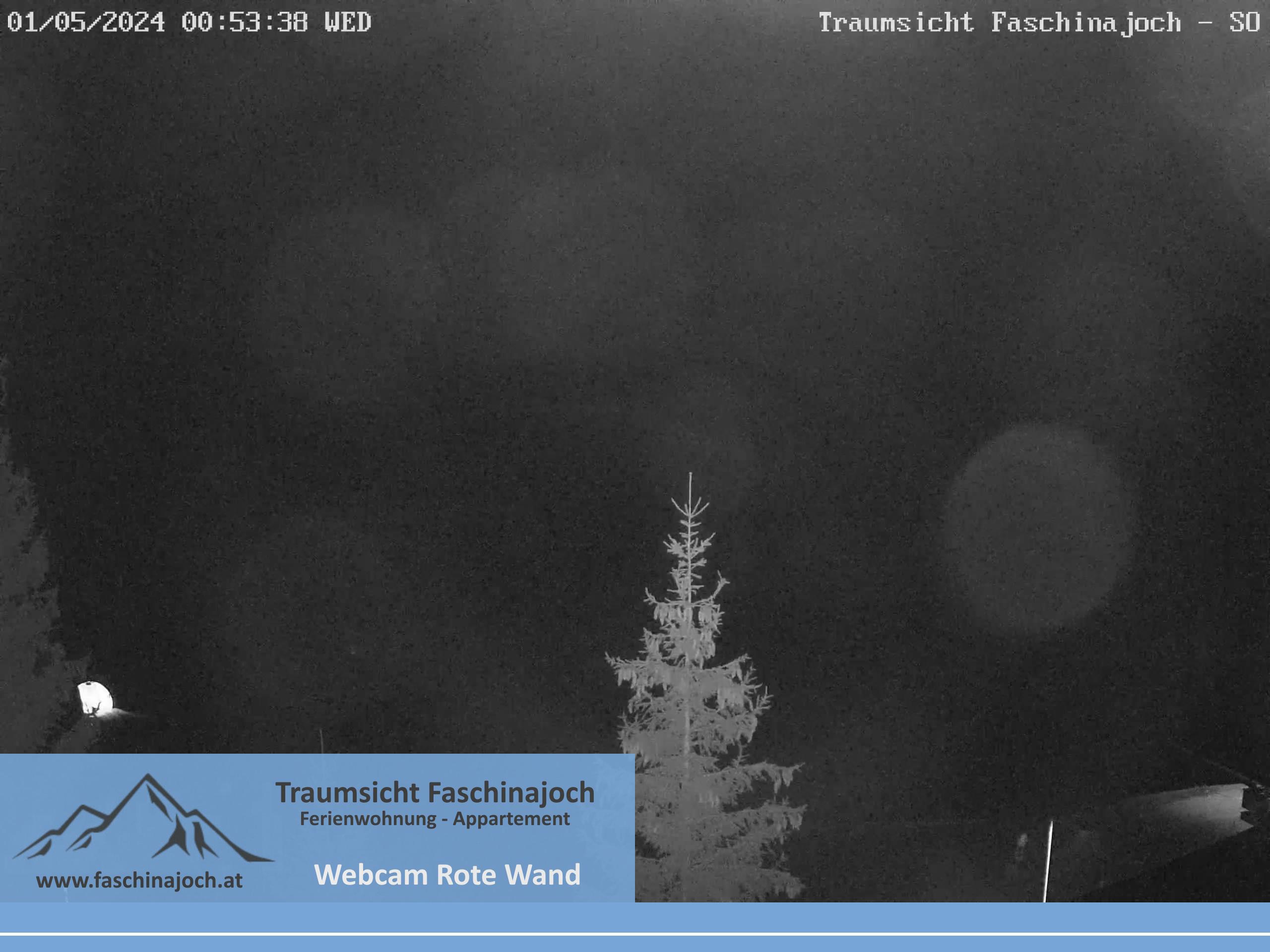 Webcam Traumsicht Faschinajoch - Ferienwohnung / Appartement - Blick vom Südbalkon in Richtung Rote Wand / Sonntag Stein